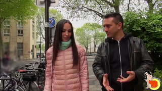 Lilu Rembulan sodomized ing cara sing paling apik