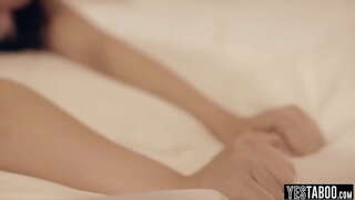 Maloto tanora zana-badiny Whitney Wright dia maditra lil slut ho an&#039;ny