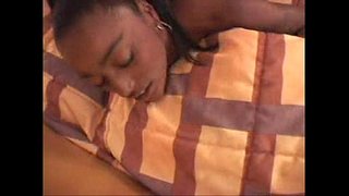 Негритянка Донишҷӯи коллеҷи трахается дар Меҳмонхона дар Любительском зӯроварӣ дар оила porn Видео