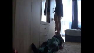 Grele pas calce în picioare