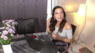 Пайдаланушы неміс әуесқойымен танысады және минет жасайды