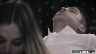 Fucking My Stepbrother त्याच्या स्वत: च्या चांगल्या - भाग 2