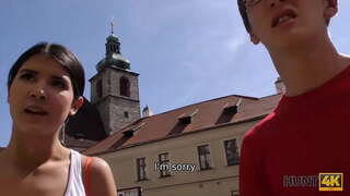 HUNT4K. সমৃদ্ধ ব্যাধ, সুন্দরি সেক্সি মহিলার, পেতিতে, শ্যামাঙ্গিণী, প্রয়োজন যারা জন্য নগদ অবকাশ