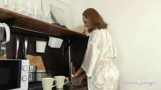 ���ਾਰੇ-ਕੁਦਰਤੀ ਵੱਡੀ ਛਾਤੀ ਵਾਲੀ 40yr-ਉਮਰ ਮਿਲ੍ਫ਼ ਮਰਤਾ - ਵਾਧਾ ਅਤੇ ਚਮਕਿਆ ਝਟਕਾਉਣ