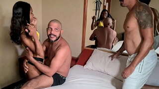 ���ేపథ్యంలో ముందు కెమెరా కోసం బ్రాండ్ కొత్త carioca, మరియు భావన రెండు కాక్స్ ఆమె పుస్సీ లో అదే సమయంలో, మొదటి సారి మరియు ముగింపు తో ఒక మొత్తం లోడ్ వీర్య ధ్రవమ్ చ ల్ల డమ్