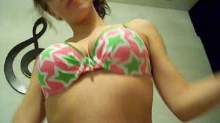 Throwback Osteguna, Gazte Ashley Fucks Mutil-Jantzita Gomazko Lehen Data