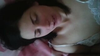 Русскую любительскую девушку Оксану трахнули в ее волосатую киску, часть 1