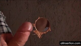فاحشه در جوراب ساق بلند لعنتی دیک در gloryhole