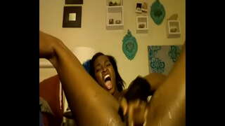 Maszturbálás web cam manócska