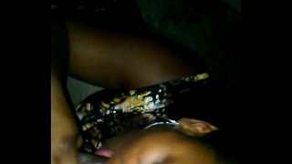 May Asawa Thot Sa Pagbibigay Sa Akin Ng Ulo Sa Banyo