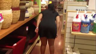 Culona mushuk va eshak do&#039;konga o&#039;rgatadi