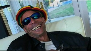 Մեգան Monroe ստանում նրա առաջ ճզմած կինը!