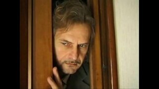 ���ोनेरी केस व गोरी त्वचा laura conti नाही एक मजेदार तिघांनी करायचा