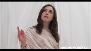 ���ူငယ်အလွဲသုံးစားမိန်းကလေးငရုတ်ကောင်းရာက္အယူတာပဲအသင်းတော်တွေဟာကြက်နောက်ကွယ်မှာအဖြူရောင်စာရွက်