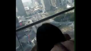 Миллионер трахает тощую кричащую девушку в своем пентхаусе