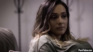 ���ာဆယ်ကျော်သက်သထူးဆန်းတဲ့မိသားစုမိတ်ဆွေကြီးမားတဲ့ငပဲ