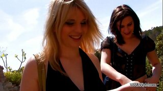 Асыҡ ауыҙ булды был секс-һәм... янында асыҡ һауала попков