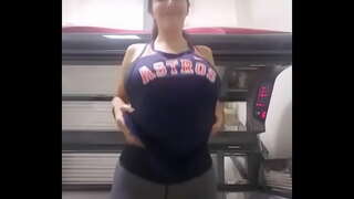 Fin vye granmoun ak busty femèl chen