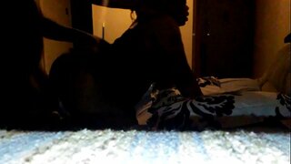 Neskoro v noci rozbiť