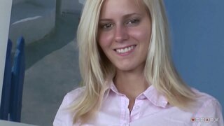 Saldus, bet Išdykęs Šviesūs Mėgsta Važinėti savo Gaidys su dideliu Pastangų