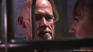 Παλιά δάσκαλος γαμάει καυτή μελαχρινή Σκλάβος Βαθύ Λαρύγγι μέχρι κτυπήματα μουνί της σε σχοινί δουλεία