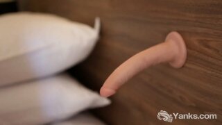 ���್ಲೊಂಡೆ ಜೇನು ರಿಂದ Yanks ನೇರಳೆ ಕಂದು ಬಣ್ಣದ ಸುಂದರಿ ತುಲ್ಲು ಬೆಡಗಿ ಆಟಿಕೆ