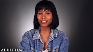 Jenna Con Đồ chơi và Nói Về Nó!