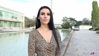 آلمانی SCOUT - زیبا و دلفریب, دوست دختر, راه بدر کردن به رابطه جنسی در سینه ی جعلی, مدل, شغل