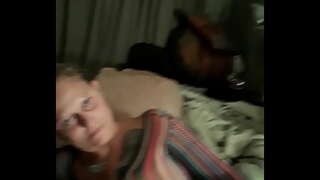 Vrouw opgehaald door vriend