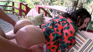 BANGBROS - коллекциясе ак кызлар белән шикарными задницами кертеп Остина Тейлора, Аникку Олбрайт, Эшли Файрс һәм башка