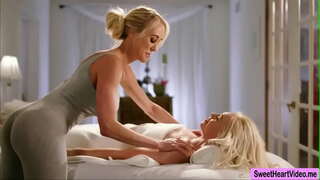 MILF Brandi Ljubezen pomaga ji Stranka Lyra Zakoni muco doseči orgazem