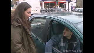 Mór soith faigheann fucked ag dhá guys a bheith déanta a stopadh