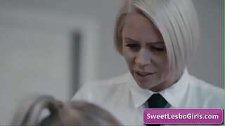 Ofiste uzun süreli doruk için derin eşek ve kedi parmak zevk yaramaz milf lesbos izle