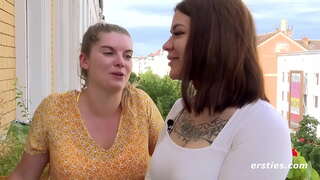 Дэггүй Сонирхогчдын лесбиян болгох турш байшин 